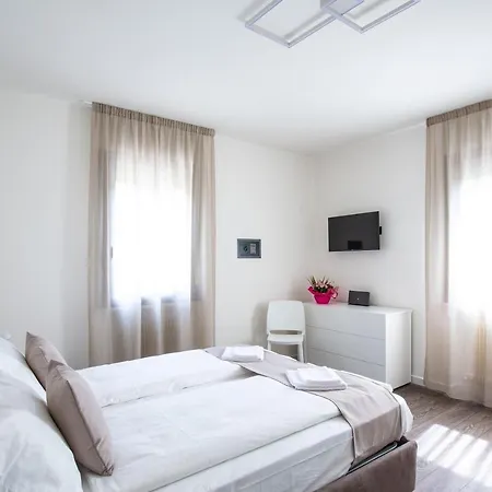 Borgo Verticale Luxury Apartments Feltre Exterior photo