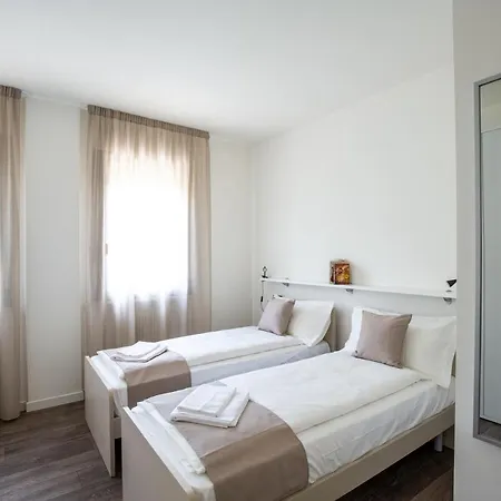 Borgo Verticale Luxury Apartments Feltre Exterior photo