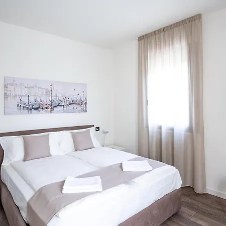 Borgo Verticale Luxury Apartments Feltre Exterior photo