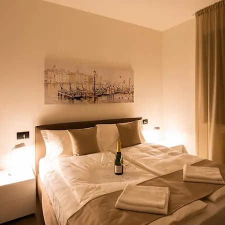 Borgo Verticale Luxury Apartments Feltre Exterior photo